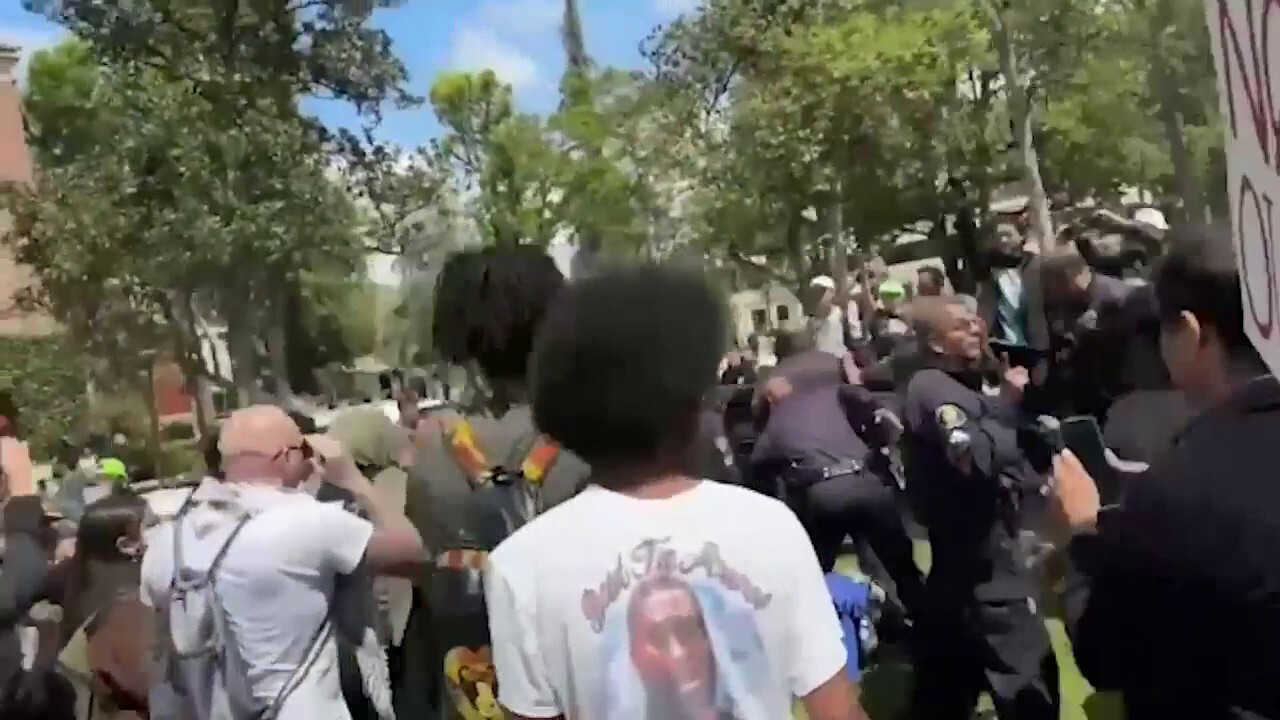 Mayhem ensues at USC as police break up anti-Israel protests