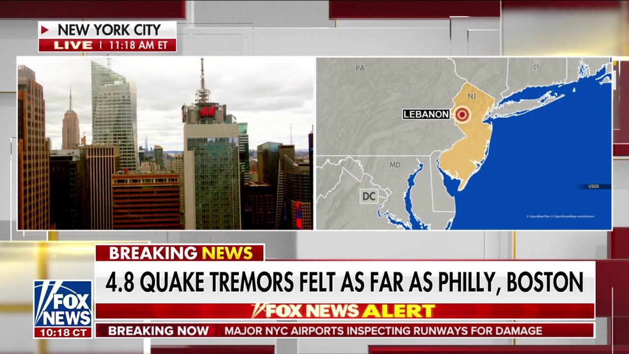 Кметът на Ню Йорк Адамс е изтръгнат за късен спешен текстов сигнал след земетресение