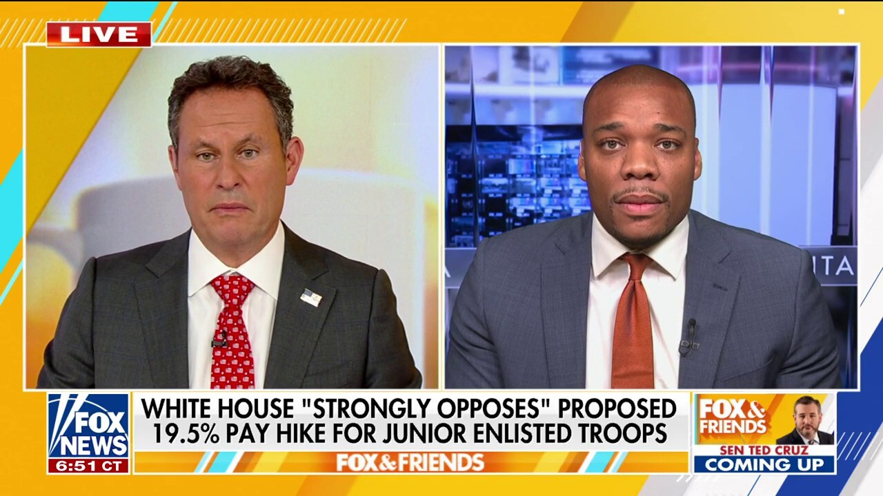 `Смущение:` Белият дом е осъден, че се противопоставя на увеличението на заплатите с 19,5% за младшите военнослужещи