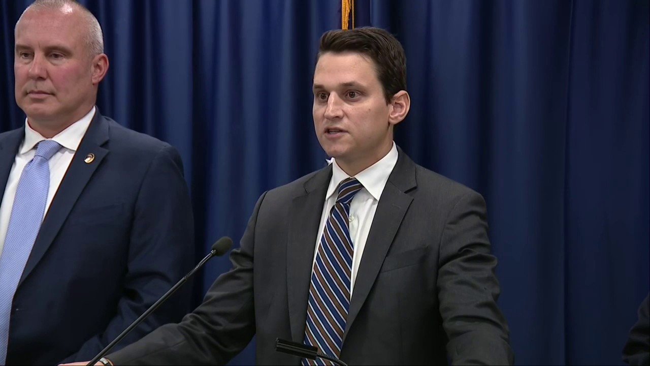 Feds announce new charges against accused Philadelphia cop killer Eric Lewis