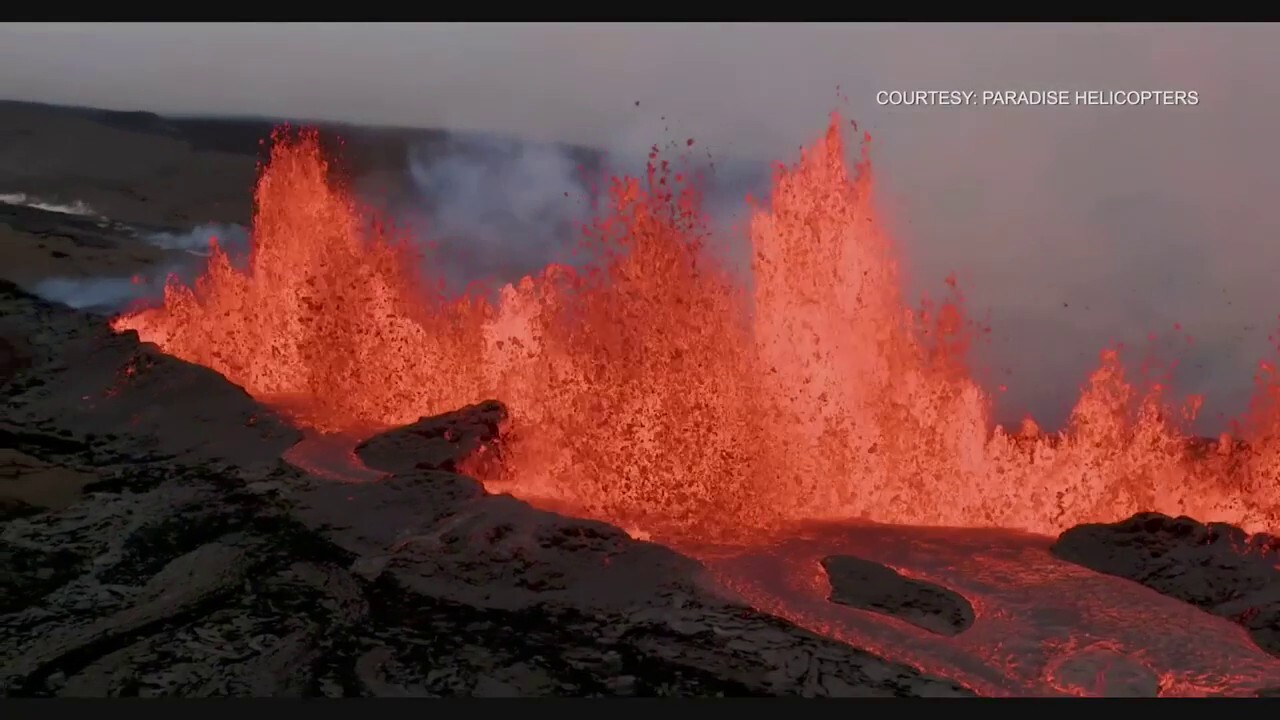 Stunning video shows lava from Hawaii's Mauna Loa spewing into air