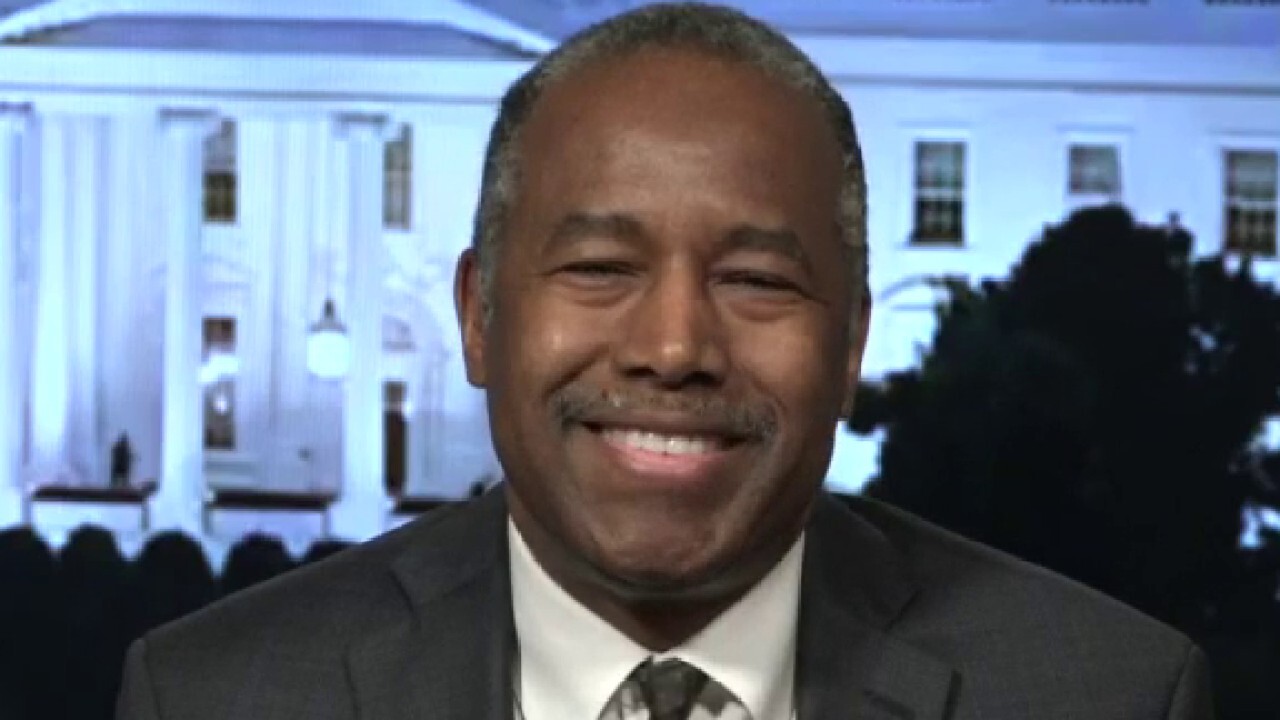 Secretary Ben Carson praises President Trump's leadership on coronavirus crisis