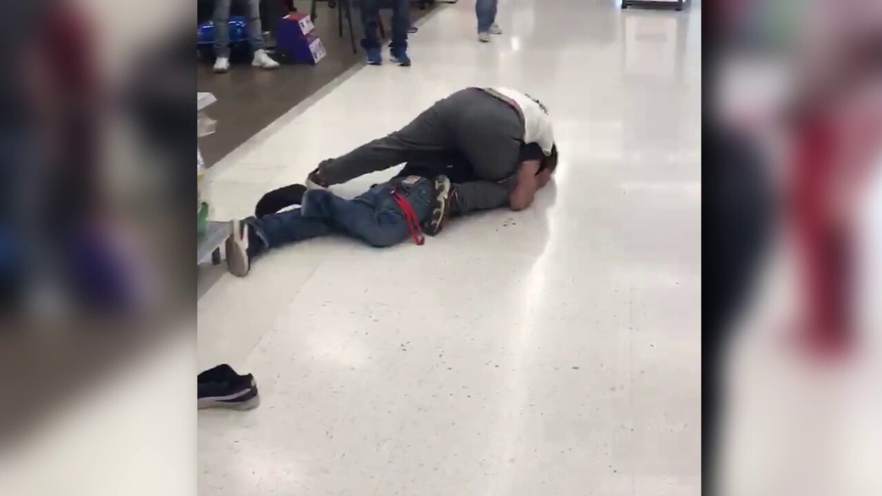 Walmart shopper subdues maskless man who allegedly threatened to assault customers, video shows