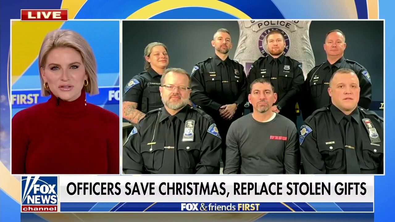 Indiana police officers save Christmas for local family: 'Makes everything worthwhile'