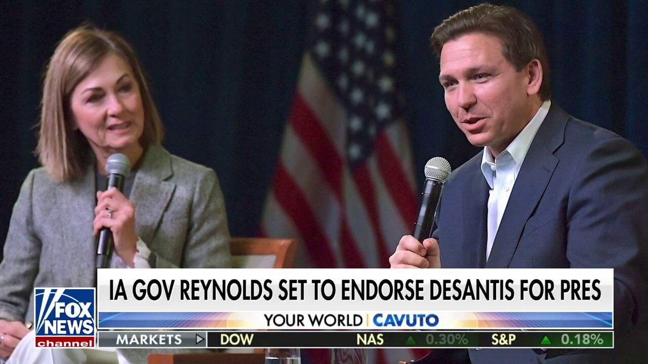 DeSantis campaign moves a third of staff to Iowa