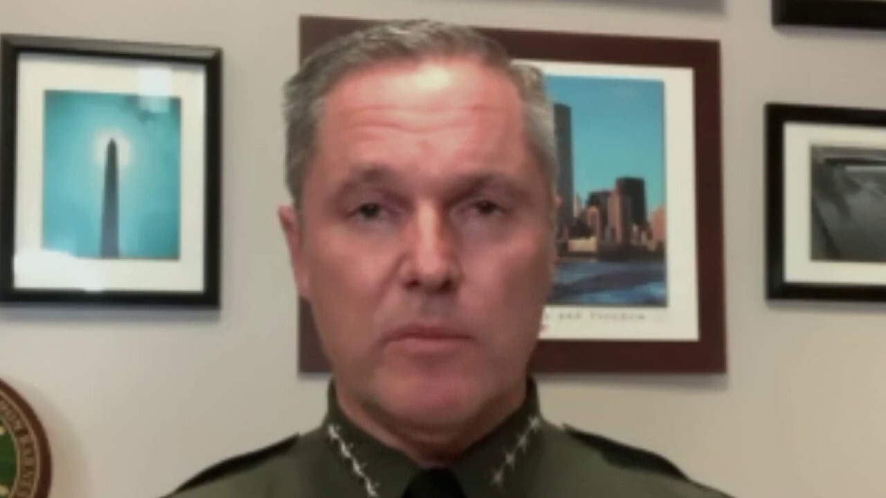 Southern California sheriff defies order to reduce prison population