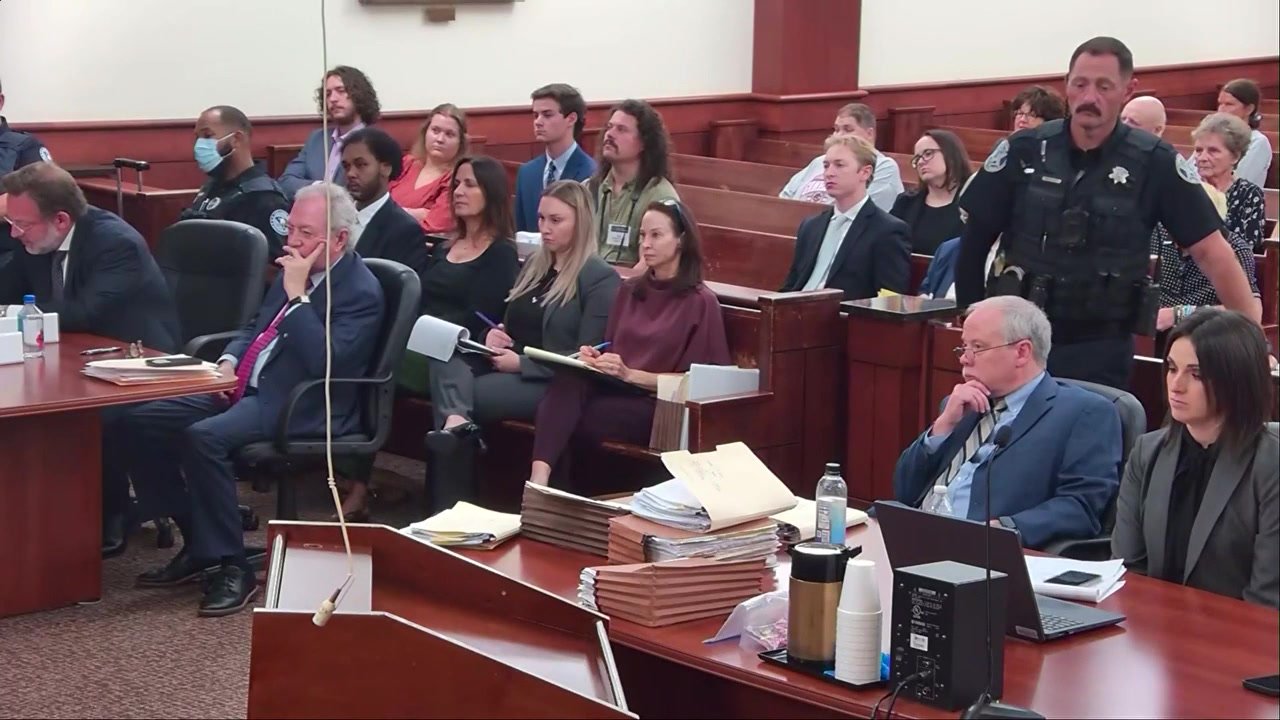 Alex Murdaugh judge chides attorneys on both sides