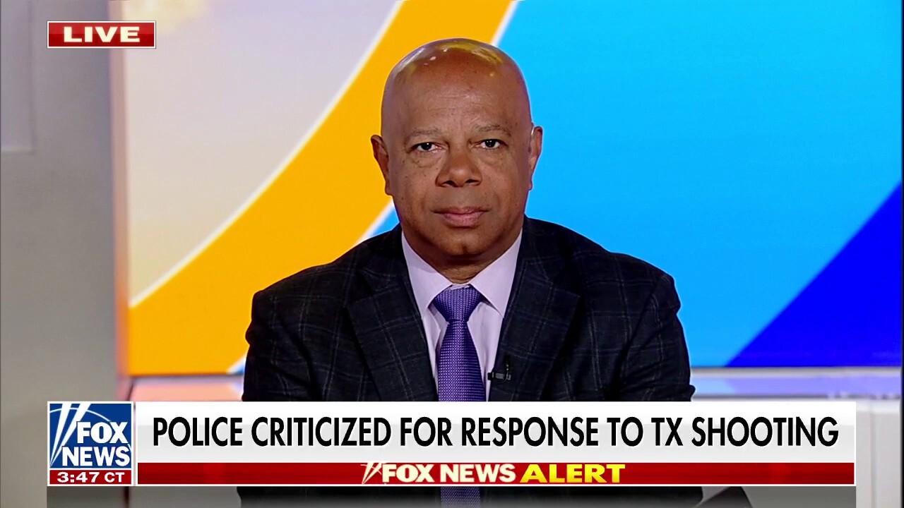 David Webb: Police's 'failure to act' costed lives in Texas tragedy
