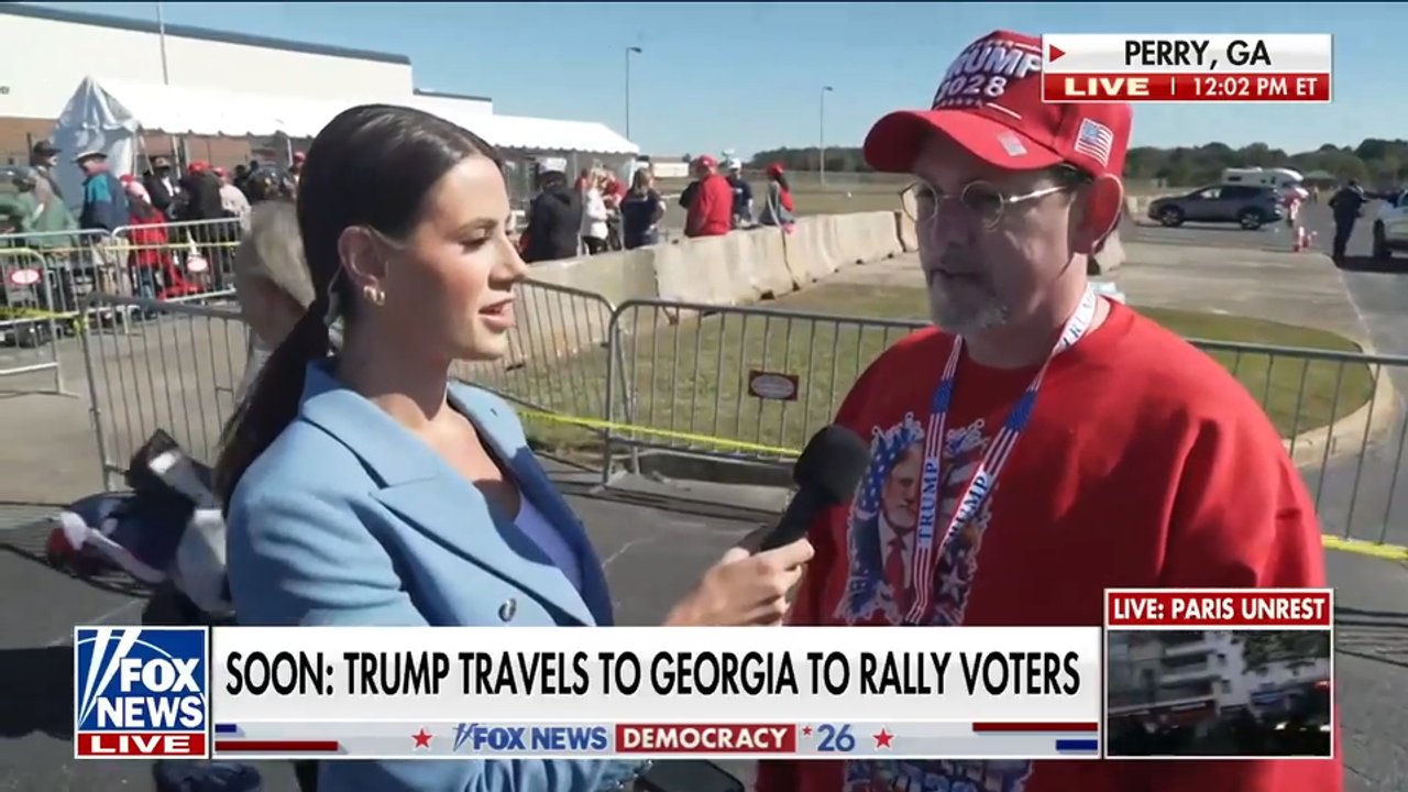 Voters wait in line for hours ahead of Trump rally in Georgia