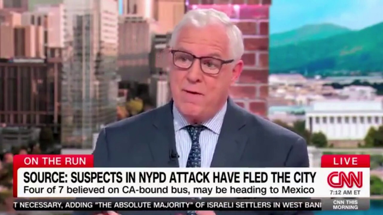 Водещите на CNN за момент замълчаха, след като научиха защо мигрантските банди не остават във Флорида: „Ето, отивате в затвора`