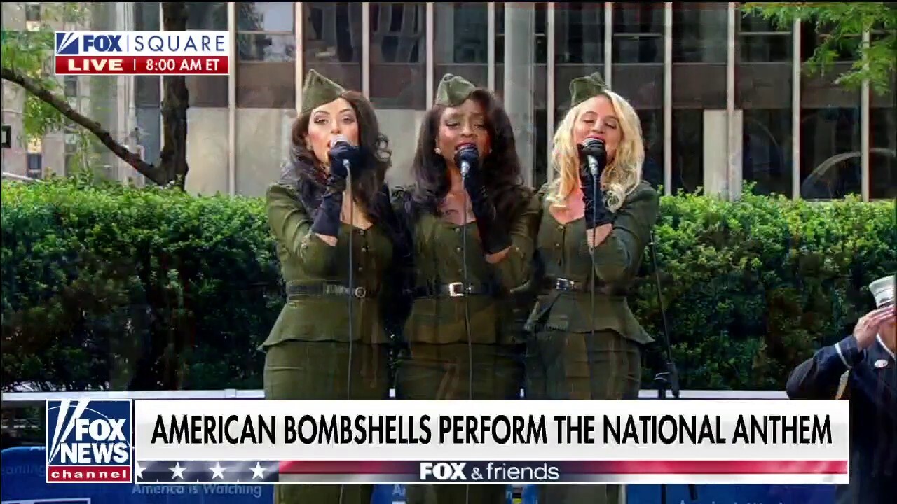 American Bombshells perform the national anthem