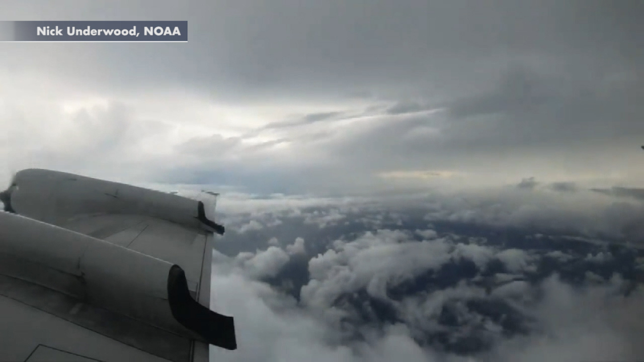 Time-lapse footage shows plane fly through Hurricane Laura