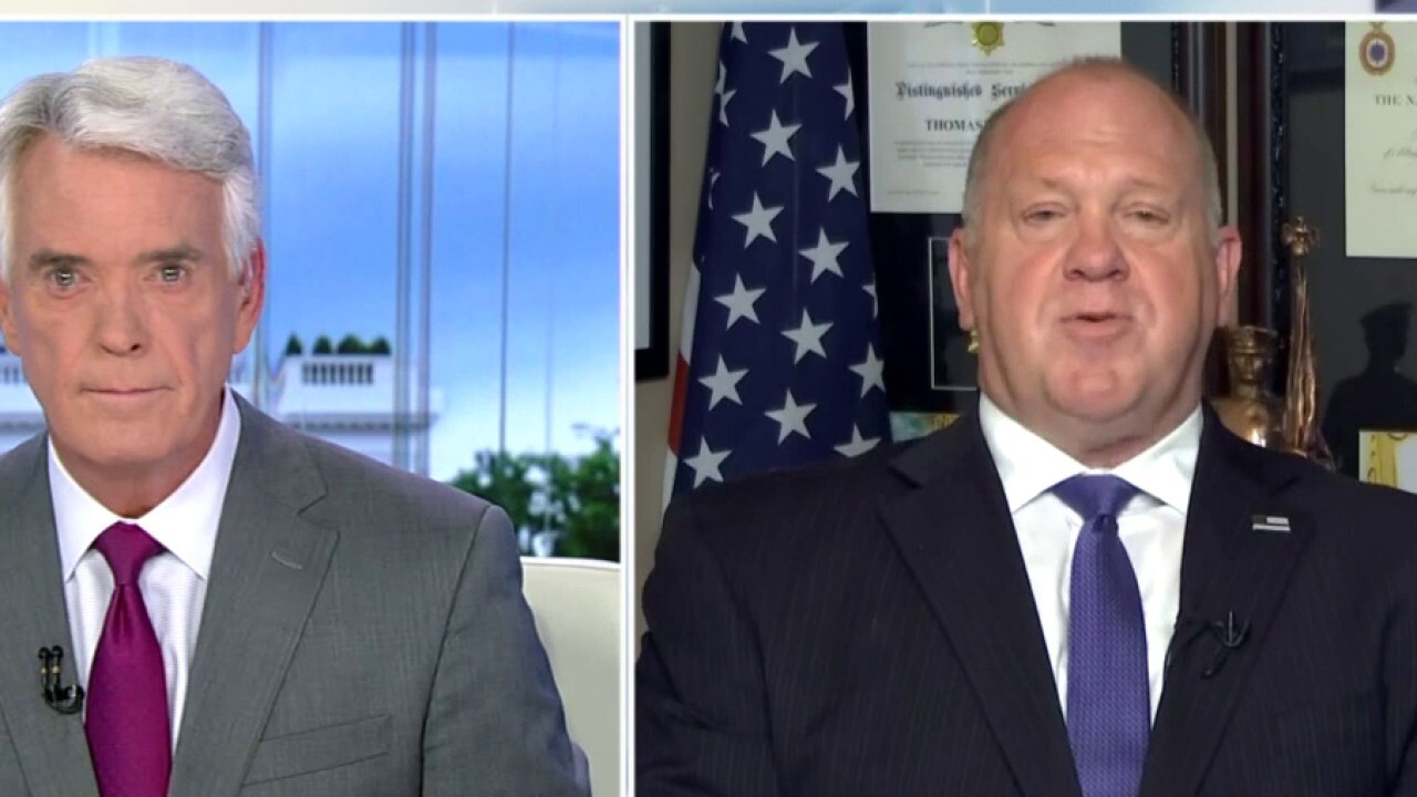 Tom Homan calls out Biden over border crisis: 'Wake the hell up'