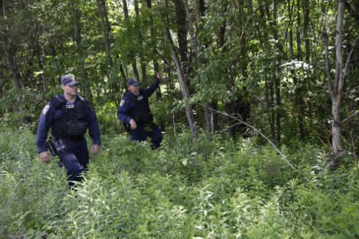 Police in pursuit of escaped New York prisoner David Sweat