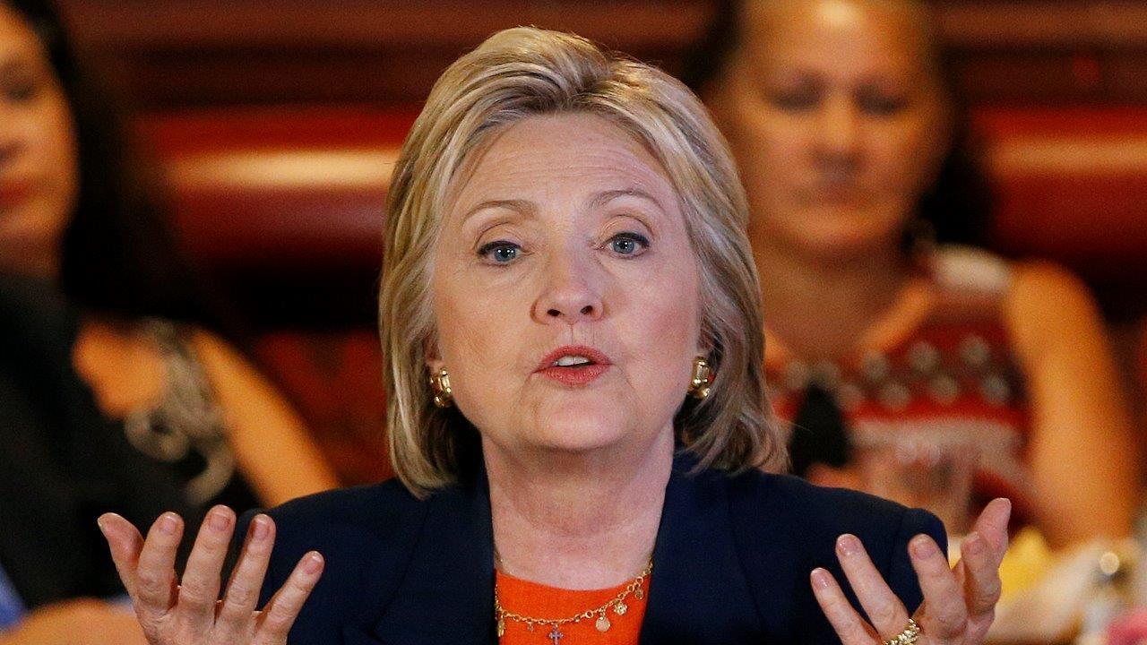 Calendar scandal shakes Clinton campaign 
