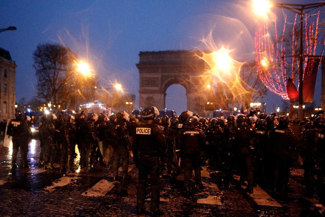 Riots in France have put climate warriors on notice: Varney