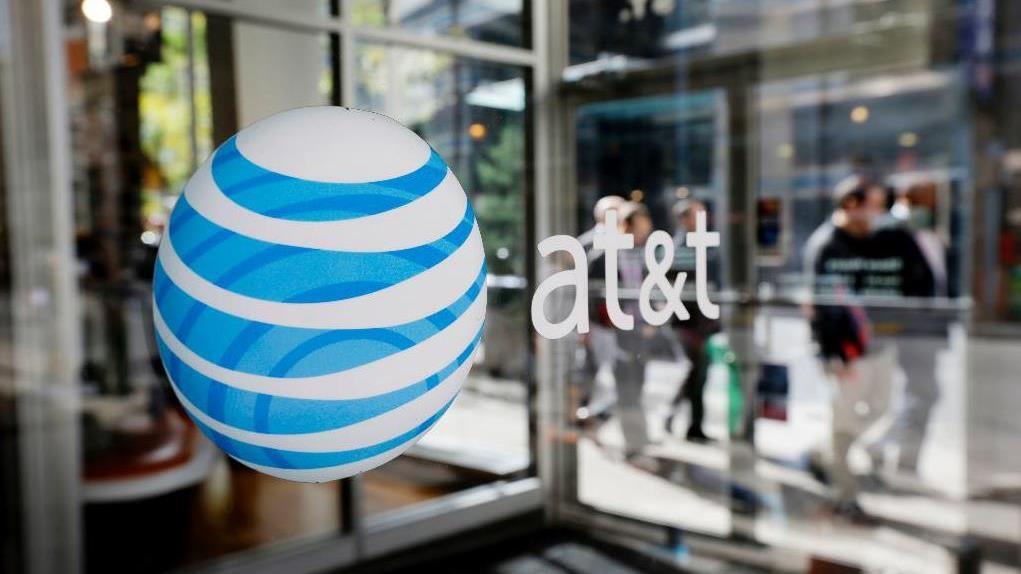 AT&T spin-off deal ‘not off the table’ for DirecTV: Gasparino