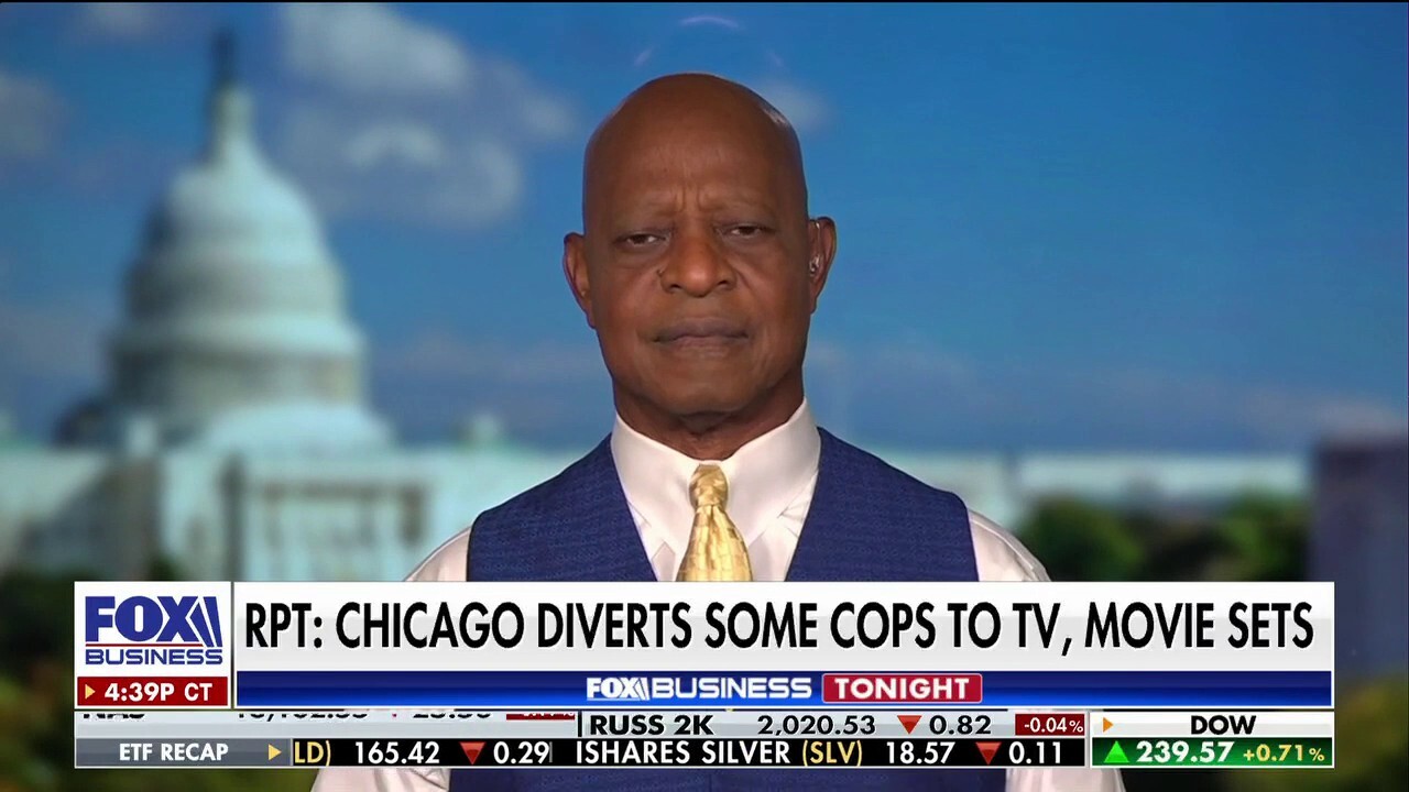 Former DC Police Detective Ted Williams discusses the crime crisis in Chicago and how cops are being diverted from neighborhoods to protect movie sets on ‘Fox Business Tonight.’