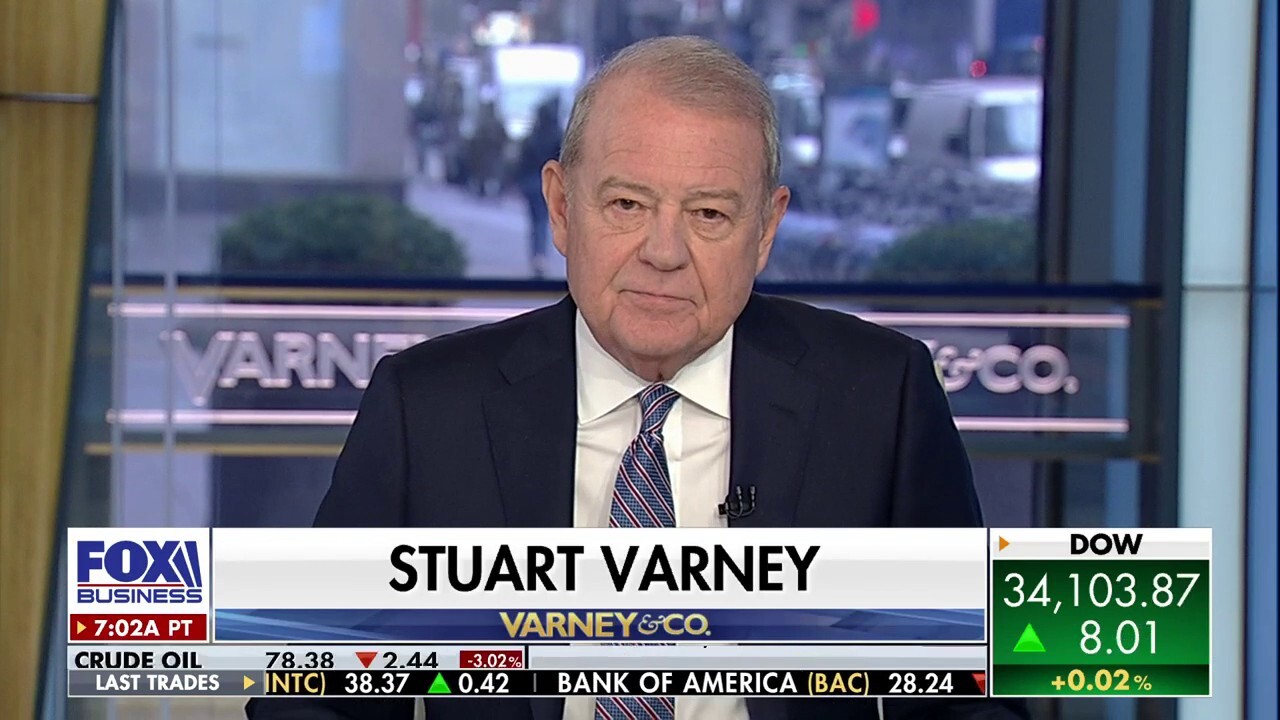 Varney & Co. host Stuart Varney analyzes new polling numbers that show Trumps base is growing.