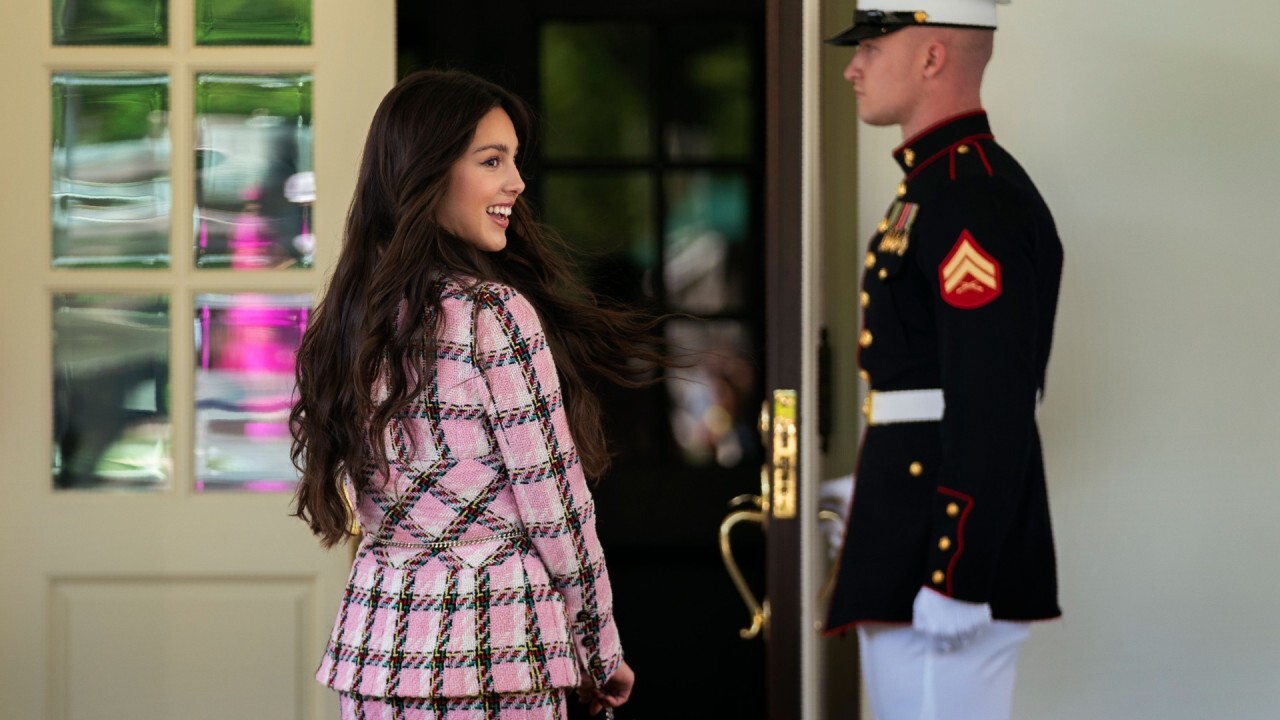 Pop star Olivia Rodrigo visits White House to promote COVID vaccine