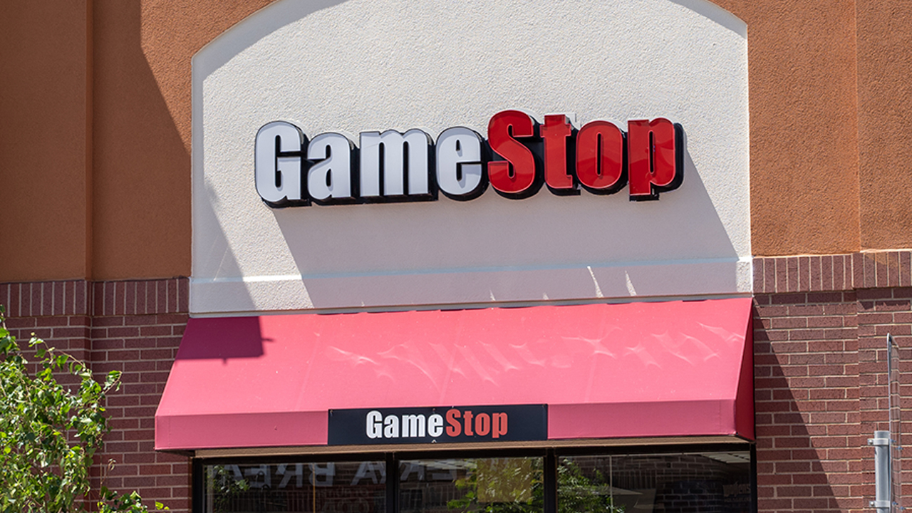 Accuracy in Media President Adam Guillette on media coverage of the GameStop saga, censorship on social media and divesting from Big Tech. 