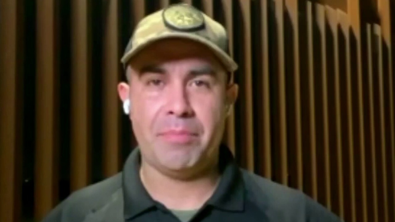 Human smugglers using planes to move migrants into interior US: Lt. Christopher Olivarez