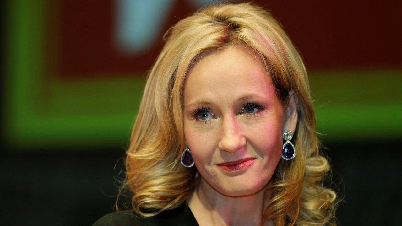J.K. Rowling apologizes for controversial tweet