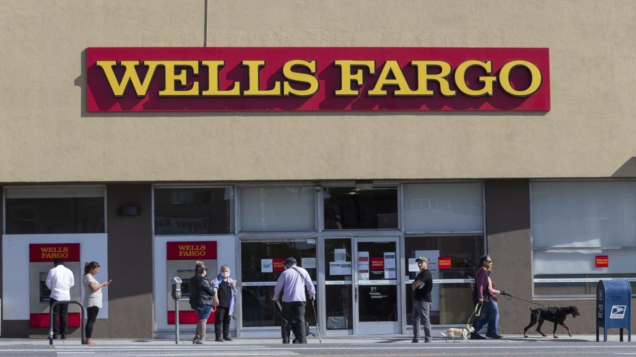 Wells Fargo, JPMorgan sued for allegedly shuffling coronavirus small business loan applications
