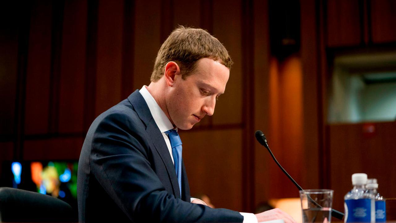 Zuckerberg considering lawsuits after Facebook data breach
