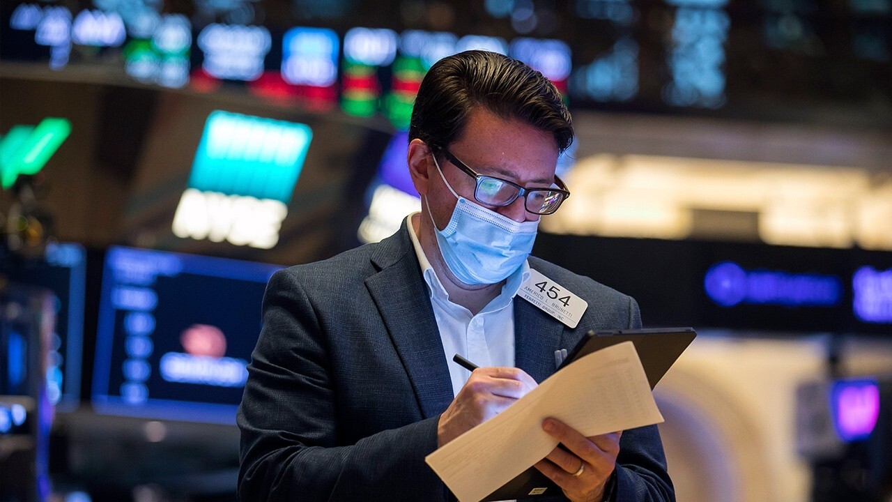 B. Riley National chief market strategist Art Hogan, Spotlight Asset Group CIO Shana Sissel and Belpointe chief strategist David Nelson provide insight into how earnings and coronavirus restrictions are affecting the markets. 