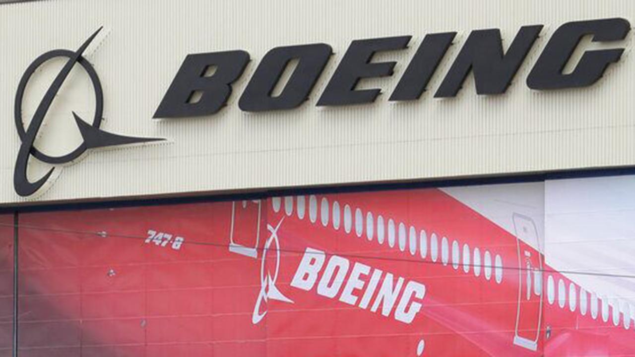 Boeing reportedly plans to slash 787 Dreamliner production; Nestle reports best sales growth in nearly five years