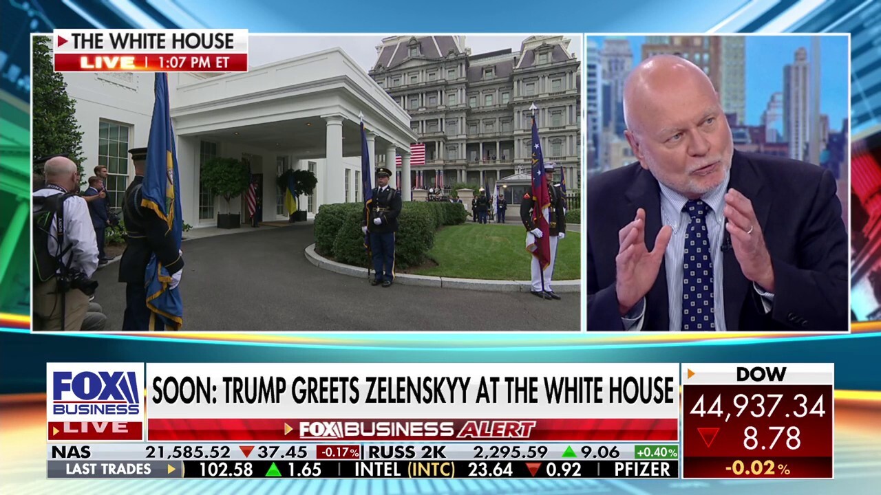 If you want to end this conflict, you have to give Putin an 'exit ramp': John Lonski