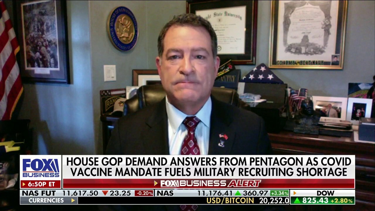 Rep. Mark Green slams the DOD for kicking out unvaccinated soldiers: 'It's pathetic'