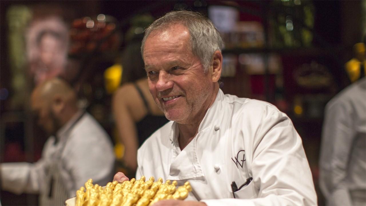 Wolfgang Puck calls for coronavirus bailout for restaurant industry 