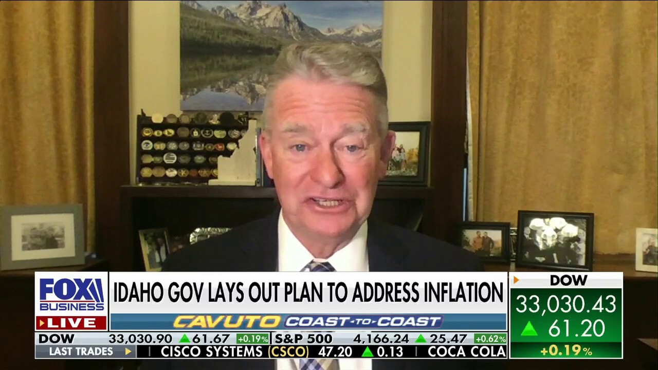 Idaho governor fights inflation with 'significant' tax rebate and reduction