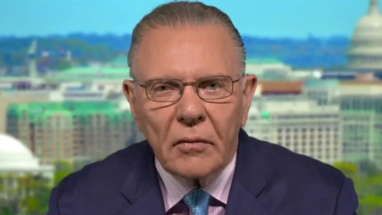 Fox News senior strategic analyst Gen. Jack Keane discusses being asked to resign from the military advisory board by the White House.