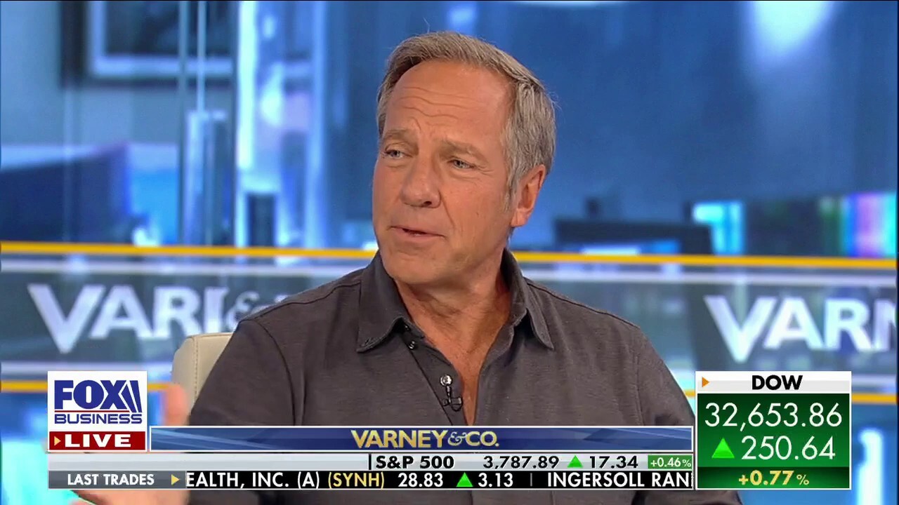 'How America Works' host Mike Rowe reacts to Biden saying he will close U.S. coal plants in favor of solar and wind systems on 'Varney & Co.'