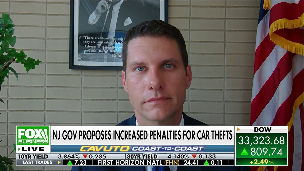 Columbus City attorney Zach Klein details efforts to hold automakers Kia and Hyundai responsible for a surge in thefts of their cars.