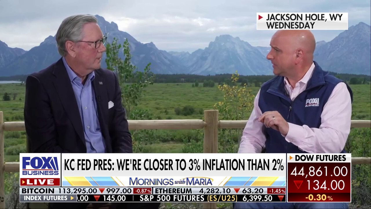 Kansas City Fed president echoes Powell’s caution: 'I don’t know if there should be rate cuts'