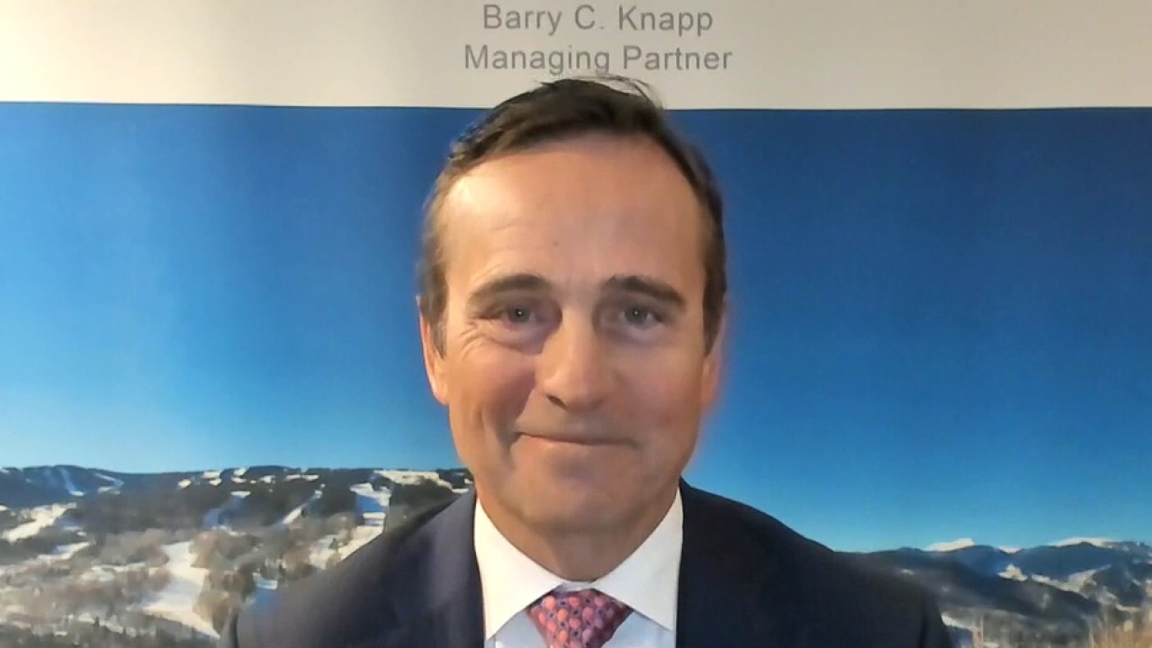 Ironsides Macroeconomics director of research Barry Knapp discusses his sector picks and how the Russia-Ukraine conflict will affect the markets.