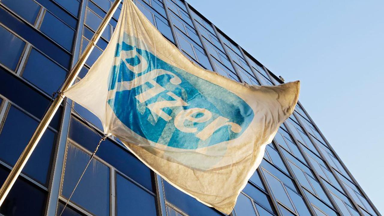 Pfizer says CEO Ian Read will retire at the end of the year