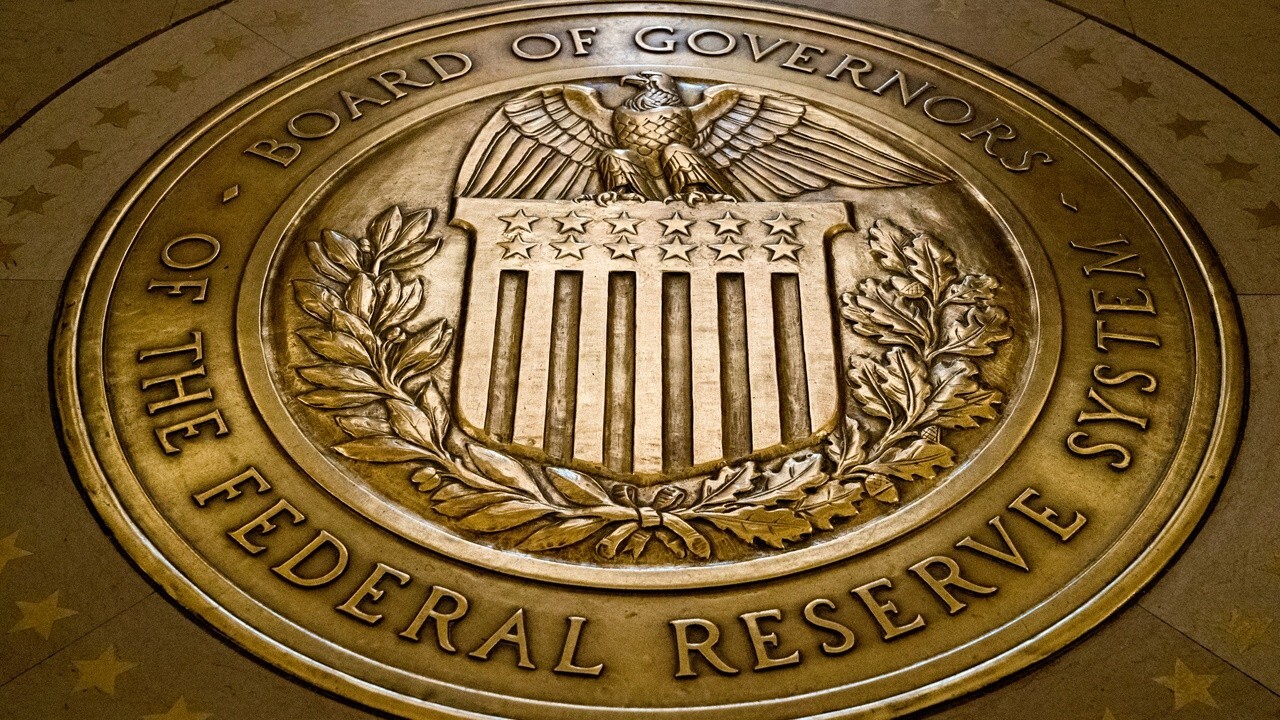 Former Federal Reserve nominee and senior fellow at the Independent Institute Judy Shelton and Kingsview Wealth Management CIO Scott Martin provide insight into the Fed, the gold standard and investing. 