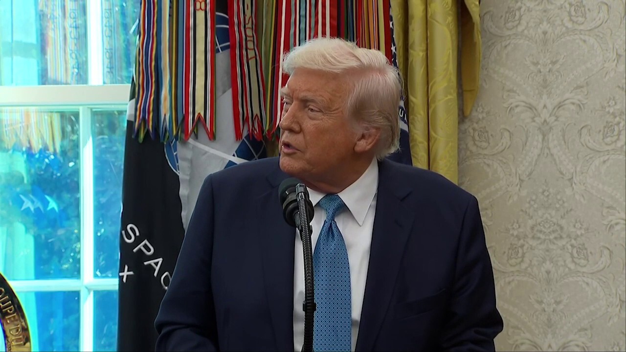 Trump clarifies speculation on firing Fed Chairman