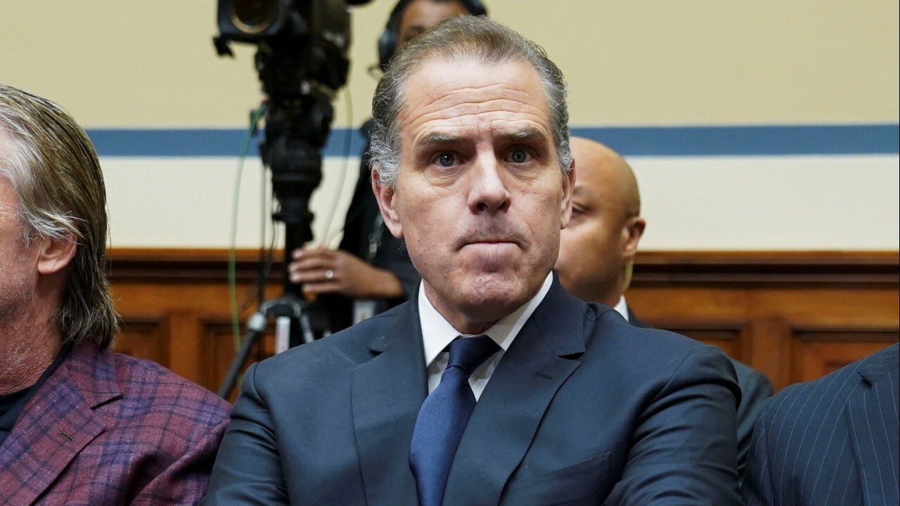 'Kudlow' panelists Charlie Hurt and Byron York react to Hunter Biden abruptly agreeing to a deposition and accusations of misconduct from Fani Willis.