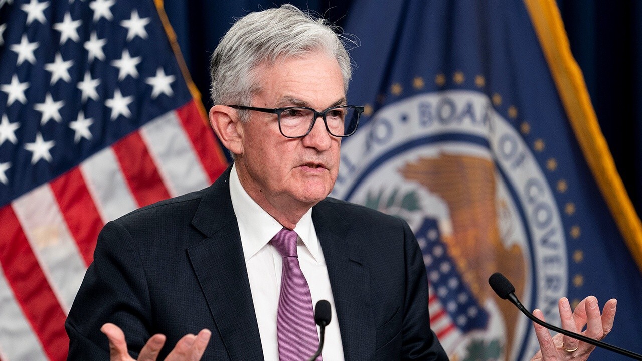 Kai Volatility founder Cem Karsan discusses whether political pressure is affecting Fed Chair Jerome Powell's decision-making on Making Money.