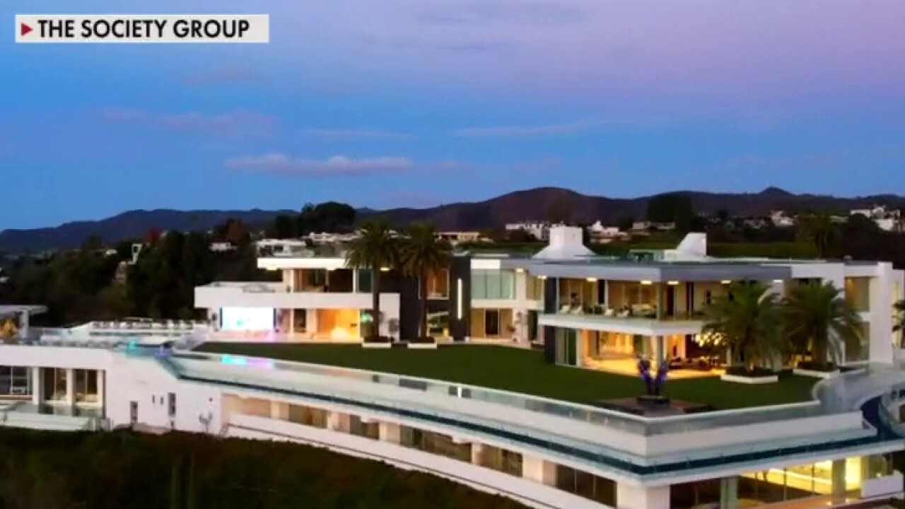 FOX Business' Kelly O'Grady gives an inside look at the $295 million Los Angeles mansion.
