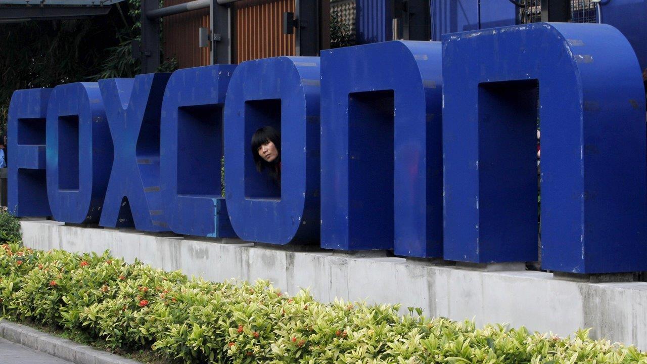 Wisconsin paying too much for Foxconn deal?