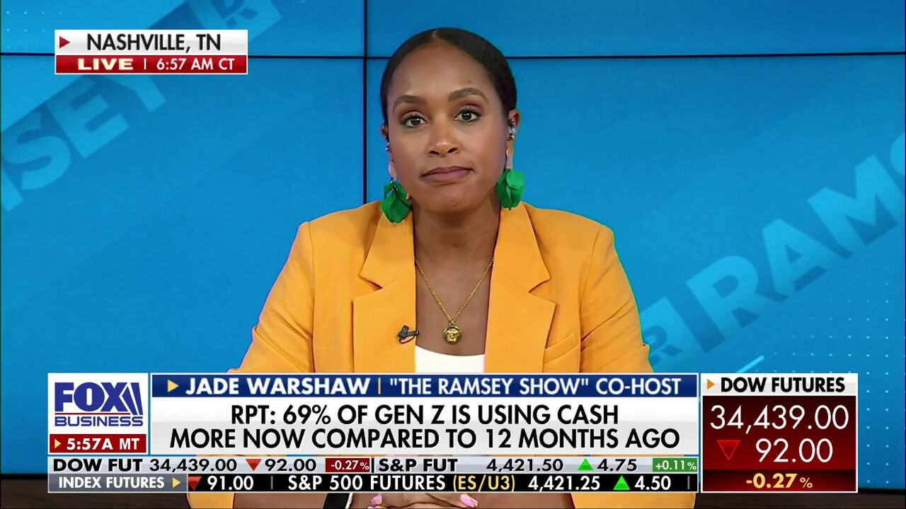 ‘The Ramsey Show’ co-host Jade Warshaw joined ‘Mornings with Maria’ to discuss the recent rise in use of paper money amongst Gen Z.  
