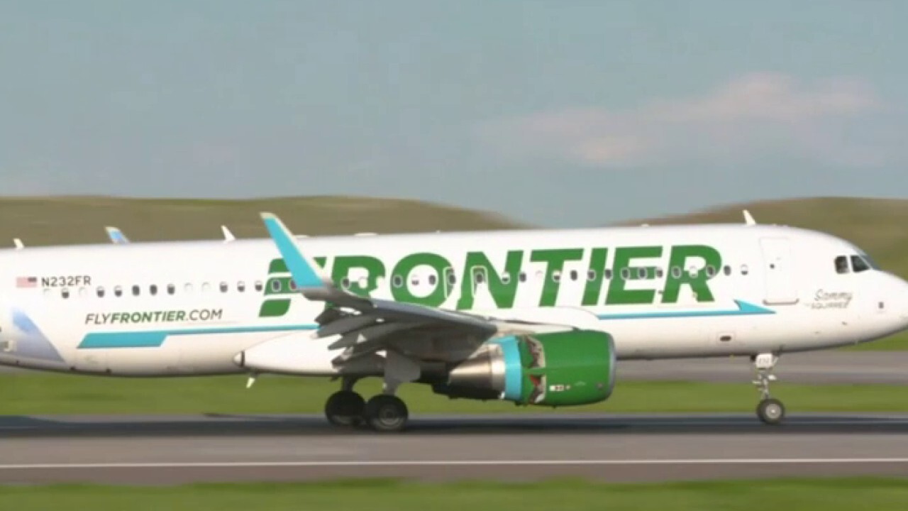 Frontier Airlines CEO Barry Biffle discusses summer travel demand as Memorial Day approaches on 'The Claman Countdown.'