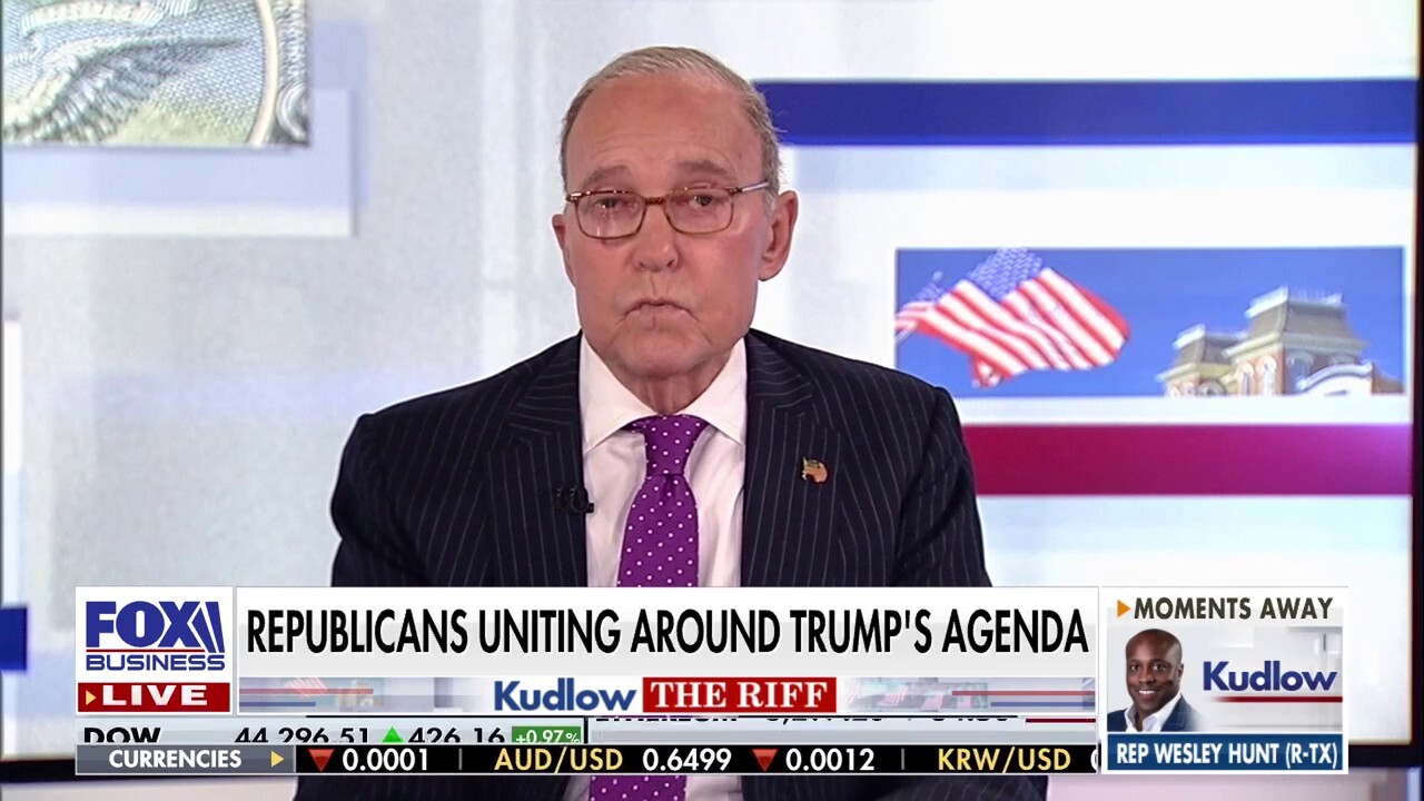  FOX Business host Larry Kudlow says voters have given President-elect Donald Trump a 'major mandate for change' on 'Kudlow.'